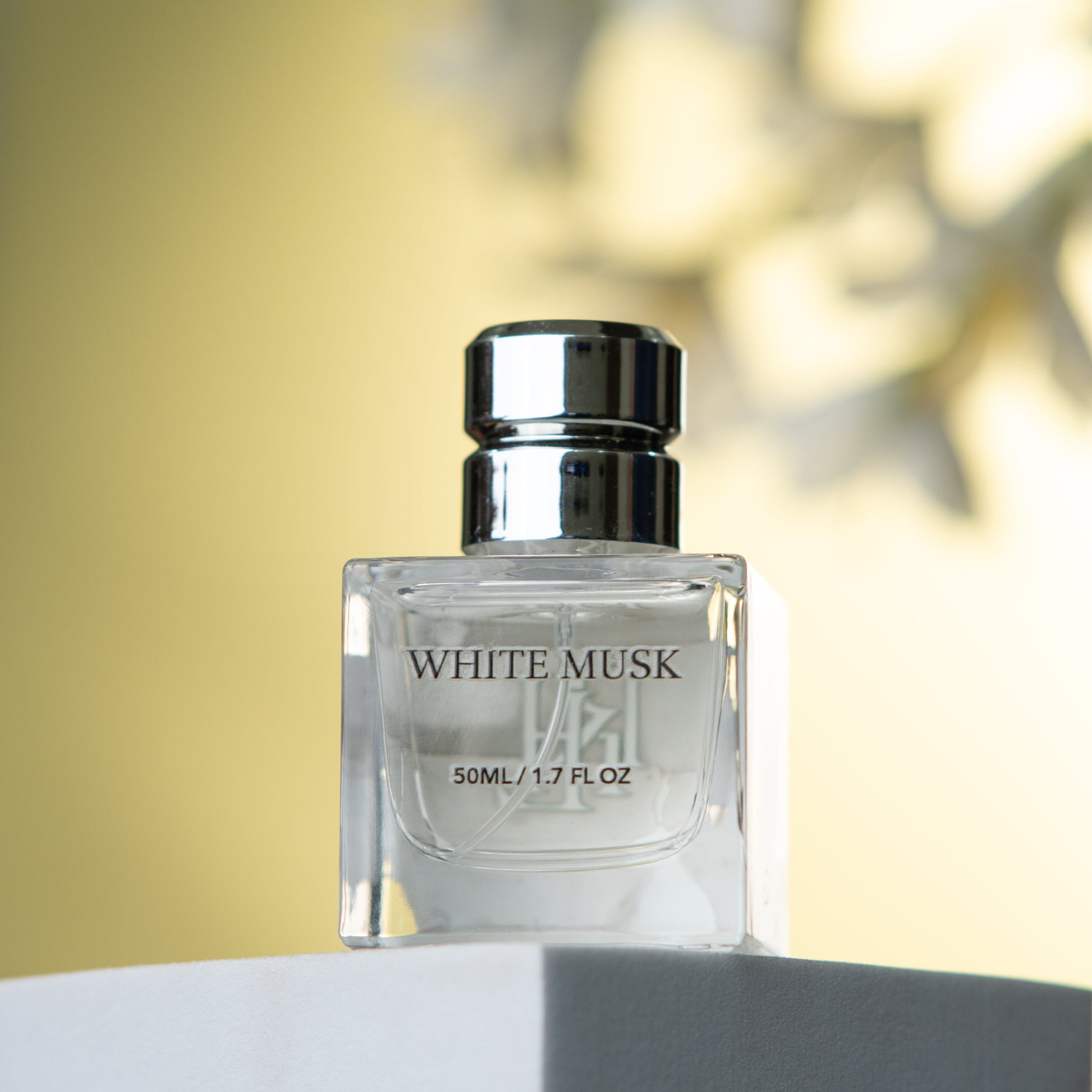 WHITE MUSK